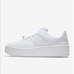 Nike Air Force 1 sage low platform